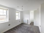 2 bedroom flat for rent in Coombe Road, Croydon, CR0