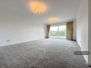 2 bedroom flat for rent in Craghead, Bournemouth, BH1