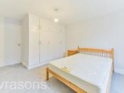 2 bedroom flat for rent in Crewdson Road, Oval, SW9
