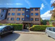 2 bedroom flat for rent in Cricketers Close, Erith, DA8