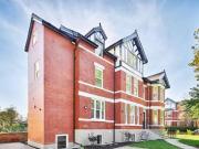 2 bedroom flat for rent in Croft House Wilbraham Road...