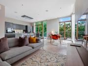2 bedroom flat for rent in Crossbill Apartments, NW11