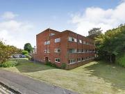2 bedroom flat for rent in Crosthwaite Court, Harpenden,...