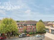 2 bedroom flat for rent in Davigdor Road, Hove, BN3