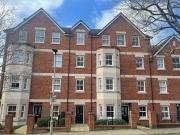 2 bedroom flat for rent in De Montfort Place Warwick...