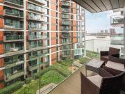 2 bedroom flat for rent in Duke Of Wellington Avenue,...