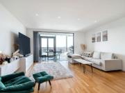 2 bedroom flat for rent in Ealing Road, Brentford, TW8