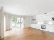 2 Bedroom Flat For Rent In East Putney, London