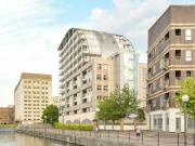 2 bedroom flat for rent in Eastern Quay Apartments 25...