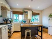 2 bedroom flat for rent in Englefield Road De Beauvoir...