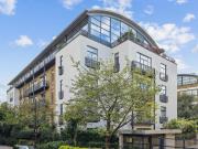 2 bedroom flat for rent in Evershed Walk, Chiswick,...