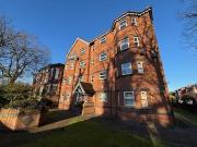 2 bedroom flat for rent in Exeter Court, Wilmslow Road,...