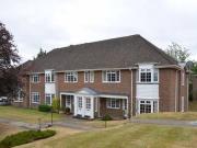 2 bedroom flat for rent in Firgrove Court Farnham GU9...