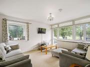 2 bedroom flat for rent in Fitzhugh Grove, Wandsworth, SW18