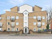 2 bedroom flat for rent in Forge House, London, SE13