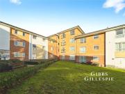 2 bedroom flat for rent in Franklin Avenue, Watford,...