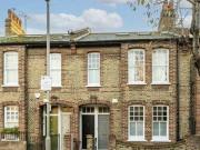 2 bedroom flat for rent in Gambetta Street London SW8