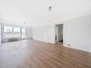 2 bedroom flat for rent in Gipsy Lane, Putney, London, SW15