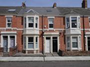 2 bedroom flat for rent in Glenthorn Road, Newcastle...