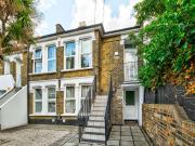 2 bedroom flat for rent in Goldsmith Road, Leyton, E10