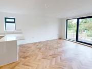 2 bedroom flat for rent in Goldstone Crescent, Hove, BN3
