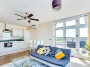 2 bedroom flat for rent in Gooch House 6375 Glenthorne...