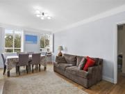 2 bedroom flat for rent in Harrow Lodge, Northwick...