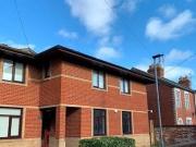 2 bedroom flat for rent in Hawthorn Road Chippenham SN15