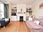 2 bedroom flat for rent in Hazelbourne Road, London, SW12