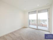 2 bedroom flat for rent in Henshaw Parade, The Hyde,...