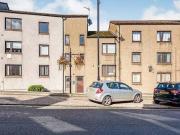 2 bedroom flat for rent in High Street Linlithgow EH49
