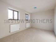 2 bedroom flat for rent in Hoe Street, London, E17