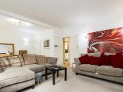 2 Bedroom Flat For Rent In Holders Hill Road, London