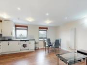 2 Bedroom Flat For Rent In Ilford, London