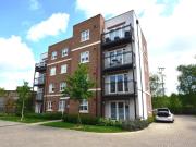 2 bedroom flat for rent in Kenmare Close, Ickenham, UB10