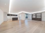2 bedroom flat for rent in Kensington Gardens Square,...