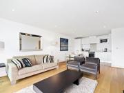 2 bedroom flat for rent in Kestrel House, 2 St. George...