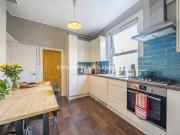 2 bedroom flat for rent in Khartoum Road, London, SW17