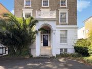 2 bedroom flat for rent in Kings Avenue, SW4