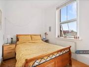 2 bedroom flat for rent in Kingsland High Street, London, E8
