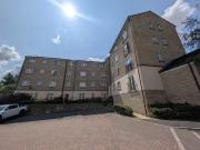 2 bedroom flat for rent in Laithe Hall Avenue,...