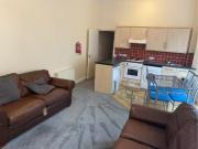 2 bedroom flat for rent in Lansdowne Road, Bournemouth, BH1.