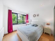 2 bedroom flat for rent in Larden Road, Acton, London, W3