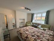 2 Bedroom Flat For Rent In London