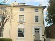 2 Bedroom Flat For Rent In London