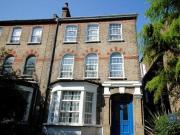 2 Bedroom Flat For Rent In London