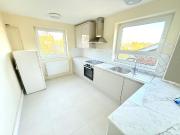 2 bedroom flat for rent in Lyonsdown Road, New Barnet, EN5