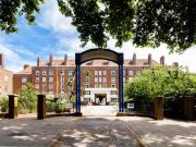 2 bedroom flat for rent in Malvern House, Stamford Hill,...