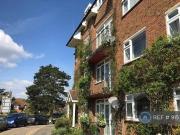2 bedroom flat for rent in Marlborough Court Westerham TN16