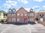 2 bedroom flat for rent in Marlborough Park, Southdown...